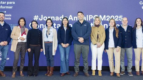 Los conferencistas que participaron de la jornada anual de Proquimur, realizada en Mercedes, Soriano.