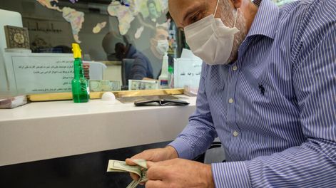 imagen de El dólar cerró agosto fortalecido frente al peso y otras divisas