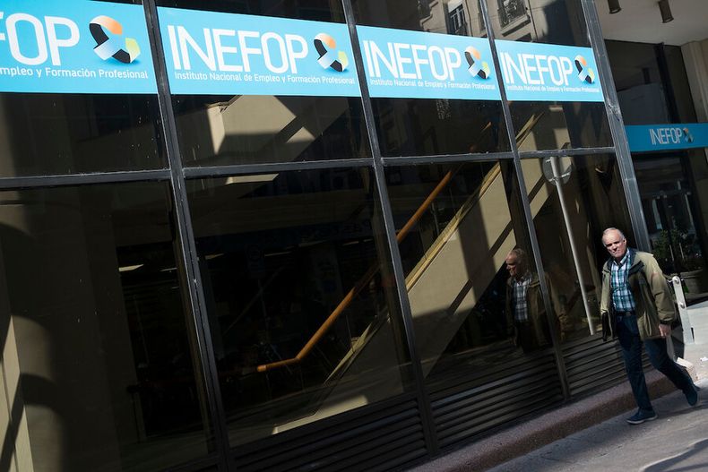 imagen de Director del instituto oficial de capacitación propone incluir  a los empleados públicos en su financiamiento y programas