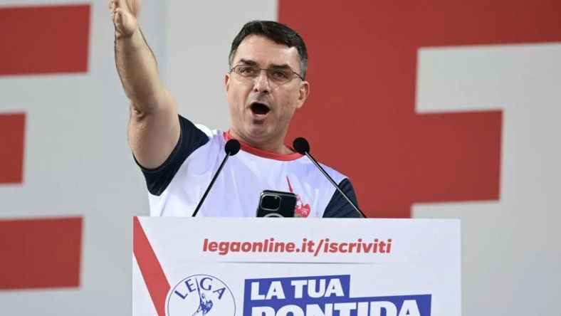 Flavio Bolsonaro.
