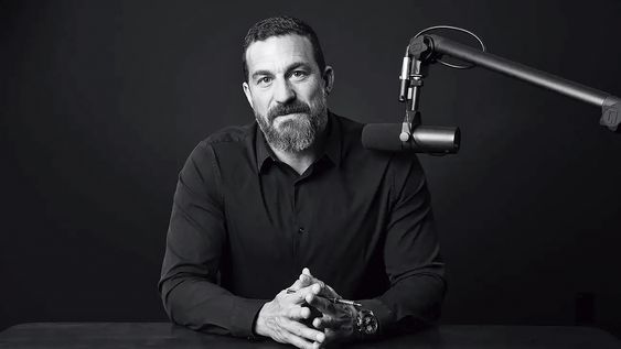 Andrew Huberman podcasting