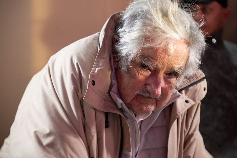 José Mujica tras votar en la Escuela 188 de Montevideo en las internas de junio de 2024