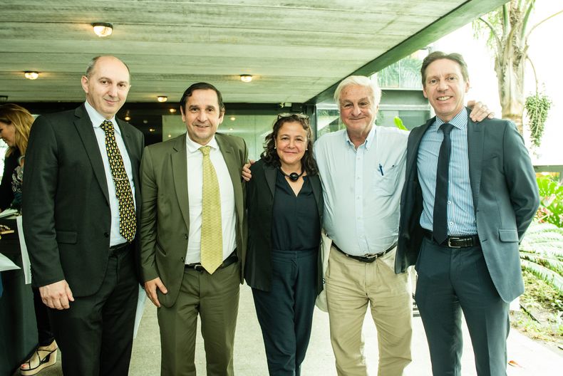 Embajador de la Unión Europea Paolo Berizzi, embajador de Chile Rodrigo Hume, embajadora de Canadá Carmen Sorger, Roberto Canessa y embajador de Francia Jean-Paul Seytre