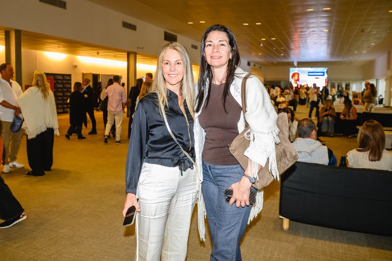 Verónica Prados y Leticia Reyna.