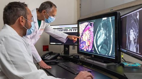 Búsqueda | Se estima que la llamada “muerte súbita” causa entre 3.000 y 4.000 fallecimientos anuales en Uruguay. Foto: AFP