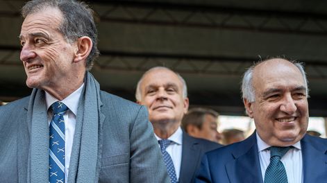 Presidenciable por Cabildo Abierto, Guido Manini Ríos, y el senador Guillermo Domenech el 18 de julio