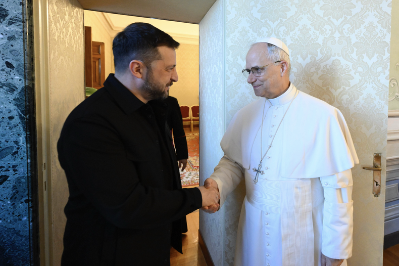 Volodímir Zelenski y León XIV se reunieron en Castel Gandolfo