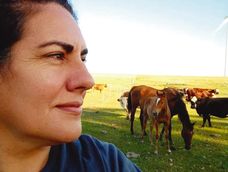 La directora del INC, en representación de los productores, Karina Henderson