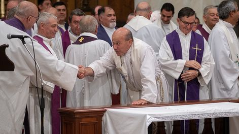 Apoyada en elementos religiosos, éticos, médicos y científicos, la Iglesia católica ha mantenido una postura pública contra la “ley de eutanasia”.