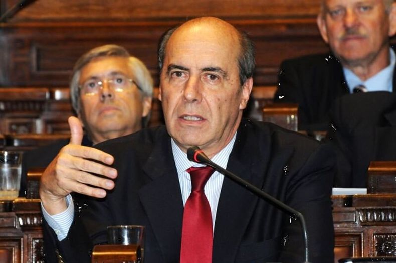 imagen de Tras aliarse con Coutinho, el senador Amorín espera una interna colorada competitiva y no quiere un sector hegemónico