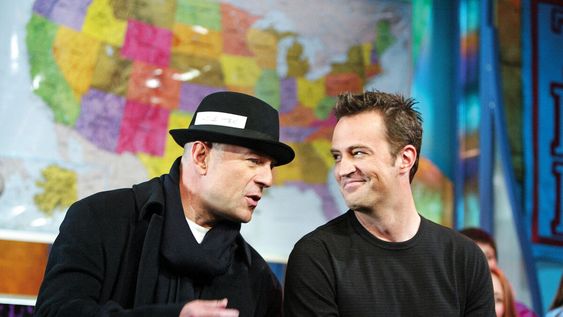 Perry participó en memorables películas, como Un impulsivo y loco amor - que rodó junto a su padre, John Bennett Perry, en 1997- o Mi vecino asesino (2005), que construyó la amistad entre el actor y Bruce Willis.  Scott Gries /AFP 