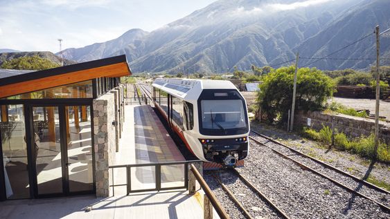 El primer tren solar de Latinoamérica está en Argentina, Jujuy. El primer tren solar de Latinoamérica está en Argentina, Jujuy.