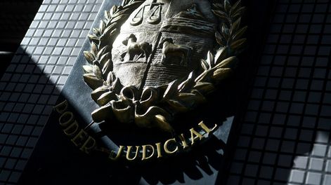 Búsqueda | Juzgado de la calle Juan Carlos Gómez en Montevideo. Foto: Javier Calvelo / adhocFOTOS