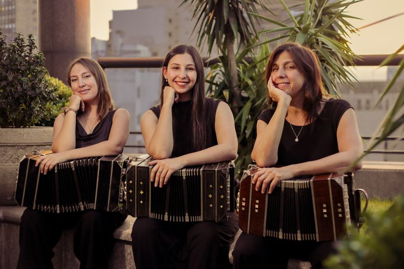 Bandoneonas se presentará en la sala Delmira Agustini del Teatro Solís.