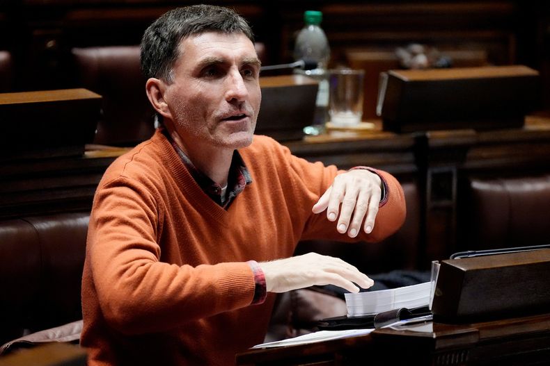 Álvaro Lima, durante la votación del proyecto de ley de seguridad social, en 2023.&nbsp;
