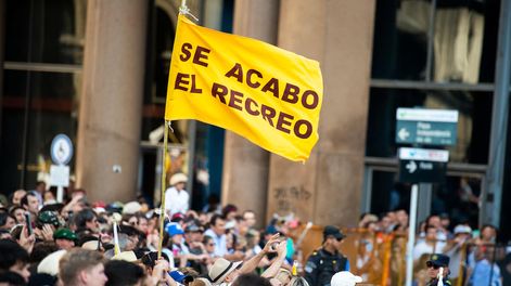 Bandera afín a Cabildo Abierto.