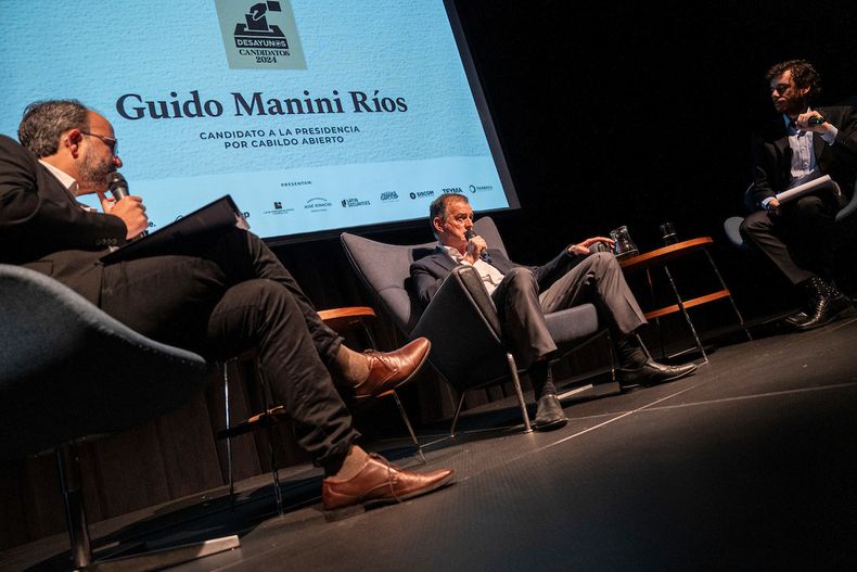 Guido Manini Ríos en el ciclo Desayunos Candidatos de Búsqueda&nbsp;