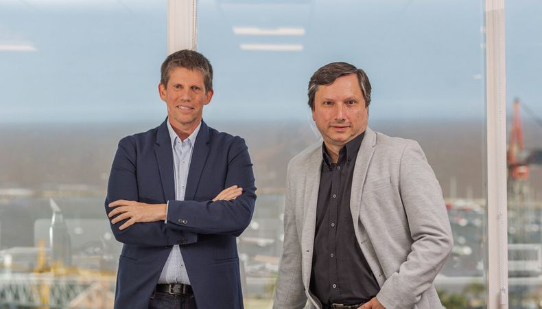 Felipe Klimas, responsable de Marketing de General Motors, y Claudio DAgostini, gerente general