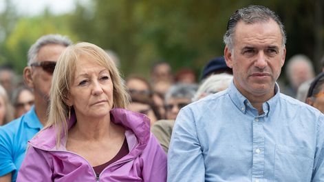 Precandidatos del Frente Amplio Carolina Cosse y Yamandú Orsi. Foto: Santiago Mazzarovich, adhocFOTOS