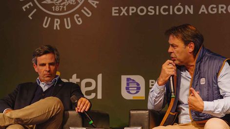 El director de Origen, Patricio Cortabarría, y el gerente de Agronegocios de Itaú, José Zerbino, en el lanzamiento de los Remates Auspiciados Hereford.