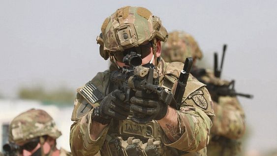 Soldado de las SFAB de Estados Unidos en acción. Foto: Army.mil Soldado de las SFAB de Estados Unidos en acción. Foto: Army.mil