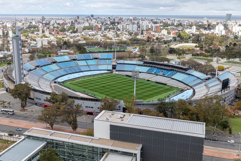 Vista aérea del Estadio Centenario en Montevideo