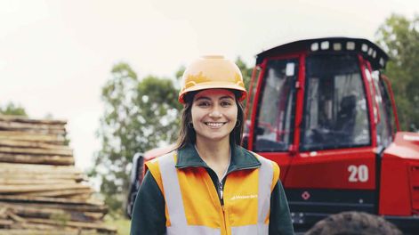 Montes del Plata incorporó su cuarto frente de cosecha, que está integrado en un 50% por mujeres jóvenes del interior de Paysandú y Río Negro.