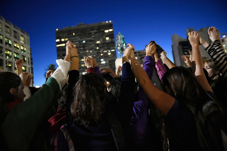 Manifestación contra la violencia de género frente a Torre Ejecutiva.