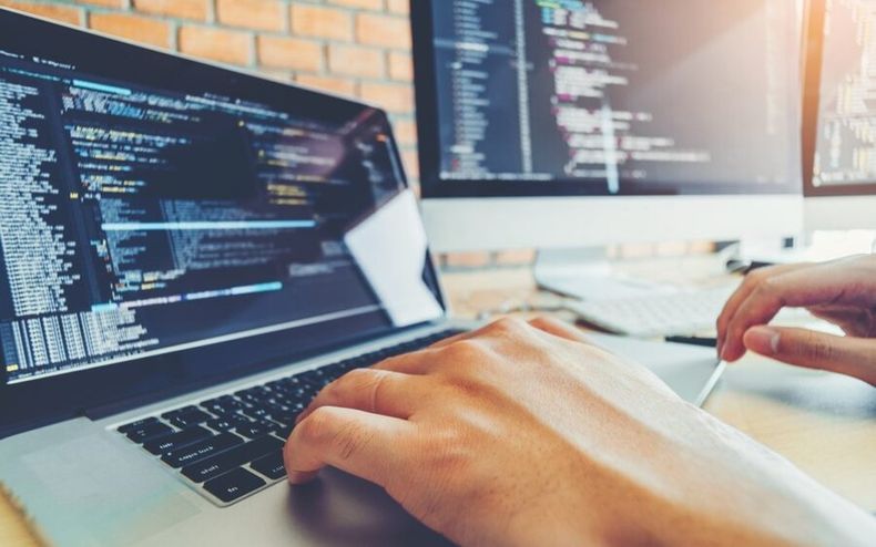 imagen de El sector uruguayo de tecnologías de la información consolida en 2022 el rebote del año previo; apunta a mejorar su “mix” productivo