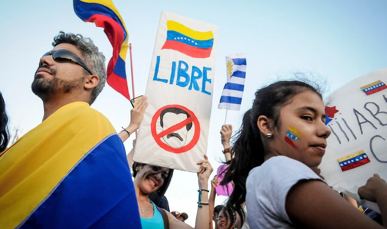 imagen de El gobierno se ofrece como “canal de diálogo” y la oposición reclama desconocer a Maduro