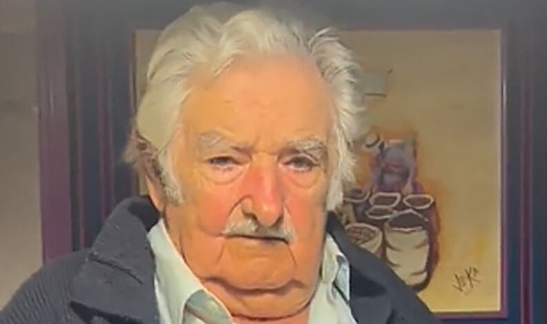 imagen de Mujica opinó que Milei como presidente puede terminar como De la Rúa