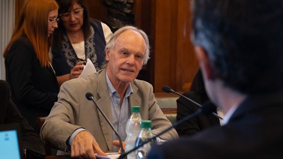 Senador Daniel Borbonet.