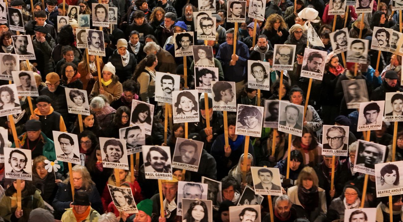 Durante la 29ª Marcha del Silencio por 18 de Julio, en Montevideo.