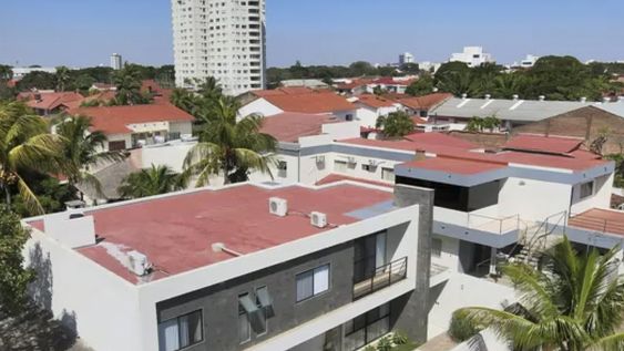 Vista aérea de la vivienda allanada en 2023 en la ciudad de Santa Cruz, Bolivia, para intentar detener a Sebastián Marset. Vista aérea de la vivienda allanada en 2023 en la ciudad de Santa Cruz, Bolivia, para intentar detener a Sebastián Marset.