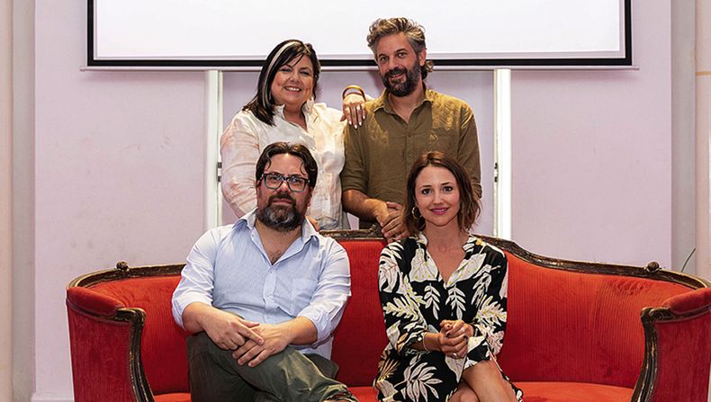 Directora de Cultura de la IM María Inés Obaldía, director general de la Comedia Nacional Gabriel Calderón, director de Recursos Financieros de la IM Mauricio Zunino y directora de Promoción Cultural de la IM Débora Quiring 