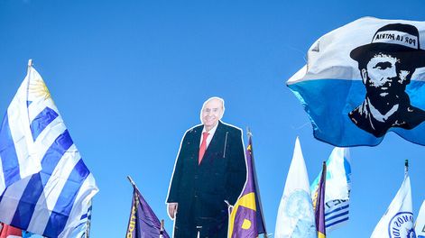 Acto de la coalición de gobierno en noviembre de 2019, en el Molino de Pérez. Foto: Javier Calvelo / adhocFOTOS