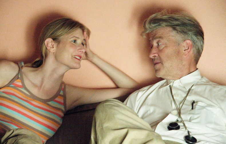 Laura Dern y David Lynch conversan en el rodaje de Imperio (Inland Empire), en 2006. Actriz y director trabajaron juntos en otras dos películas: Terciopelo azul y Corazón salvaje