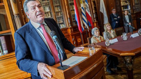 Bordaberry asume protagonismo en el centenario del Palacio Legislativo y reivindica la figura “denostada” de Rivera