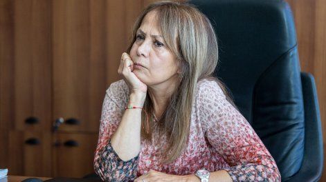 Ana Ferraris en su oficina de Junta de Transparencia y Ética Pública en Montevide