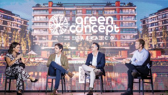 Carina Novarese moderó la presentación del arquitecto Carlos Ravecca (RMA Arquitectos),Francisco Olaizola (Dwell Developers) y Gaspar Cubillos (Boreal Inmobiliaria).&nbsp;