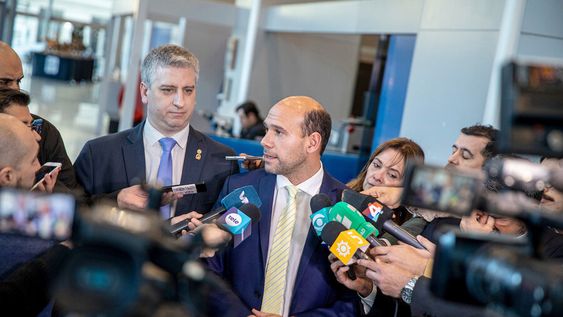 Martín Lema y Juan Martín Rodríguez tras la reunión en Torre Ejecutiva el 11 de agosto. Foto: Mauricio Zina / adhocFOTOS Martín Lema y Juan Martín Rodríguez tras la reunión en Torre Ejecutiva el 11 de agosto. Foto: Mauricio Zina / adhocFOTOS