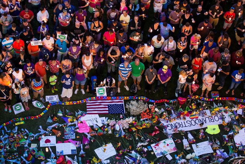 imagen de Una masacre en un club gay agita el temor y la política en EEUU