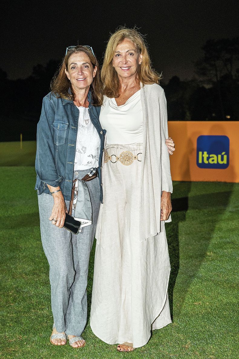 Ana Cecilia González y Mariel Quintana