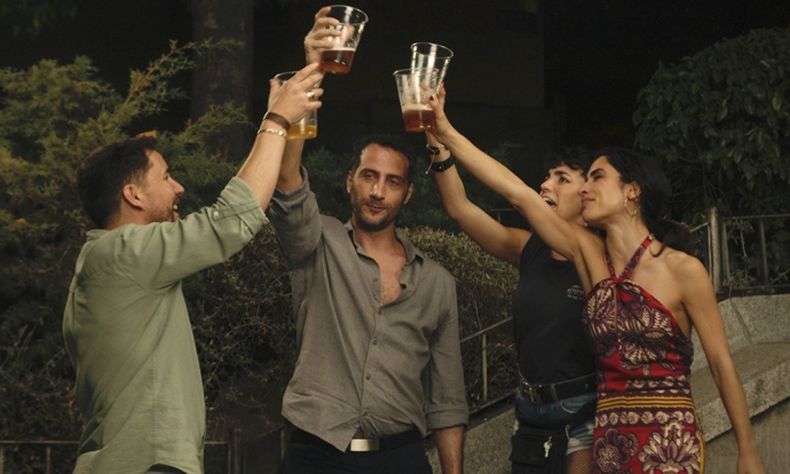 Adiós, Madrid, dirigida por Diego Corsini y protagonizada por Luciano Cáceres y Javier Godino.