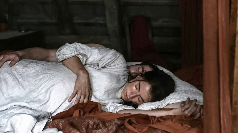 La directora hizo que los actores asistieran a un taller de tantra, una filosofía originada en India que vincula estrechamente las prácticas de yoga y la sexualidad.