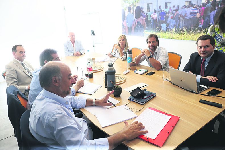 imagen de Los socios de Lacalle Pou preparan cambios a la ley de urgencia, aunque difieren respecto a la profundidad de las modificaciones