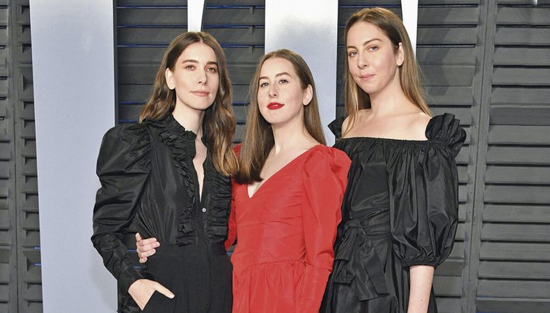 imagen de Hermanas Haim: musas del rock, la moda y el cine