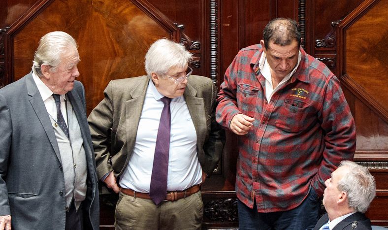 Los senadores Carlos Moreira, Tabaré Viera, Sebastián Da Silva y Luis Alberto Heber