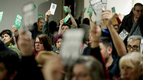 Plenario del Frente Amplio. Foto: Javier Calvelo / adhocFOTOS