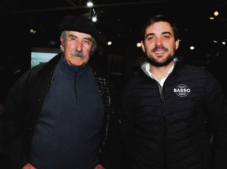 El productor Miguel Iewdiukow y Diego Echeverri, integrante del escritorio
